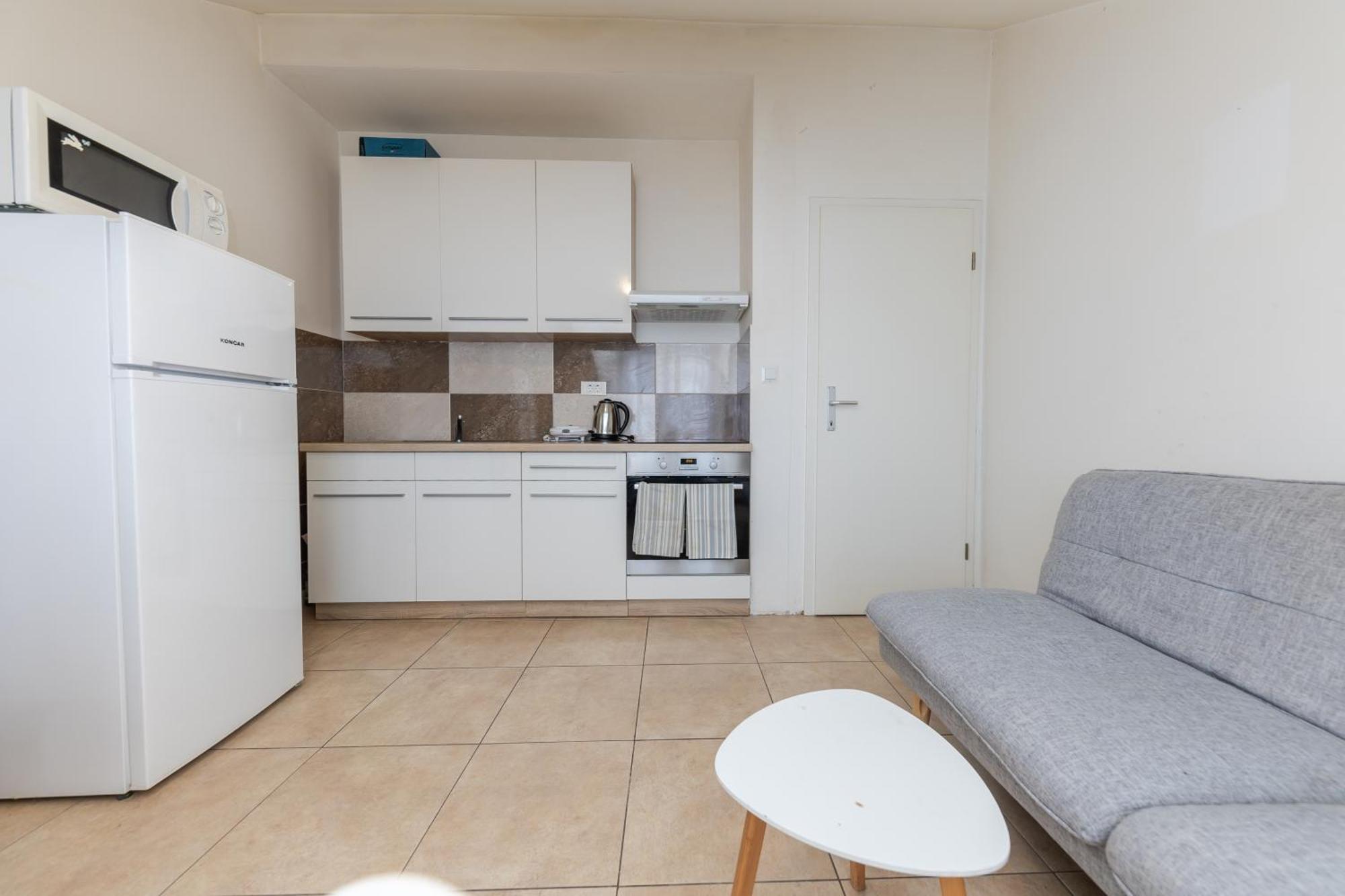 House Niko M With 6 Apartments Split Exterior foto